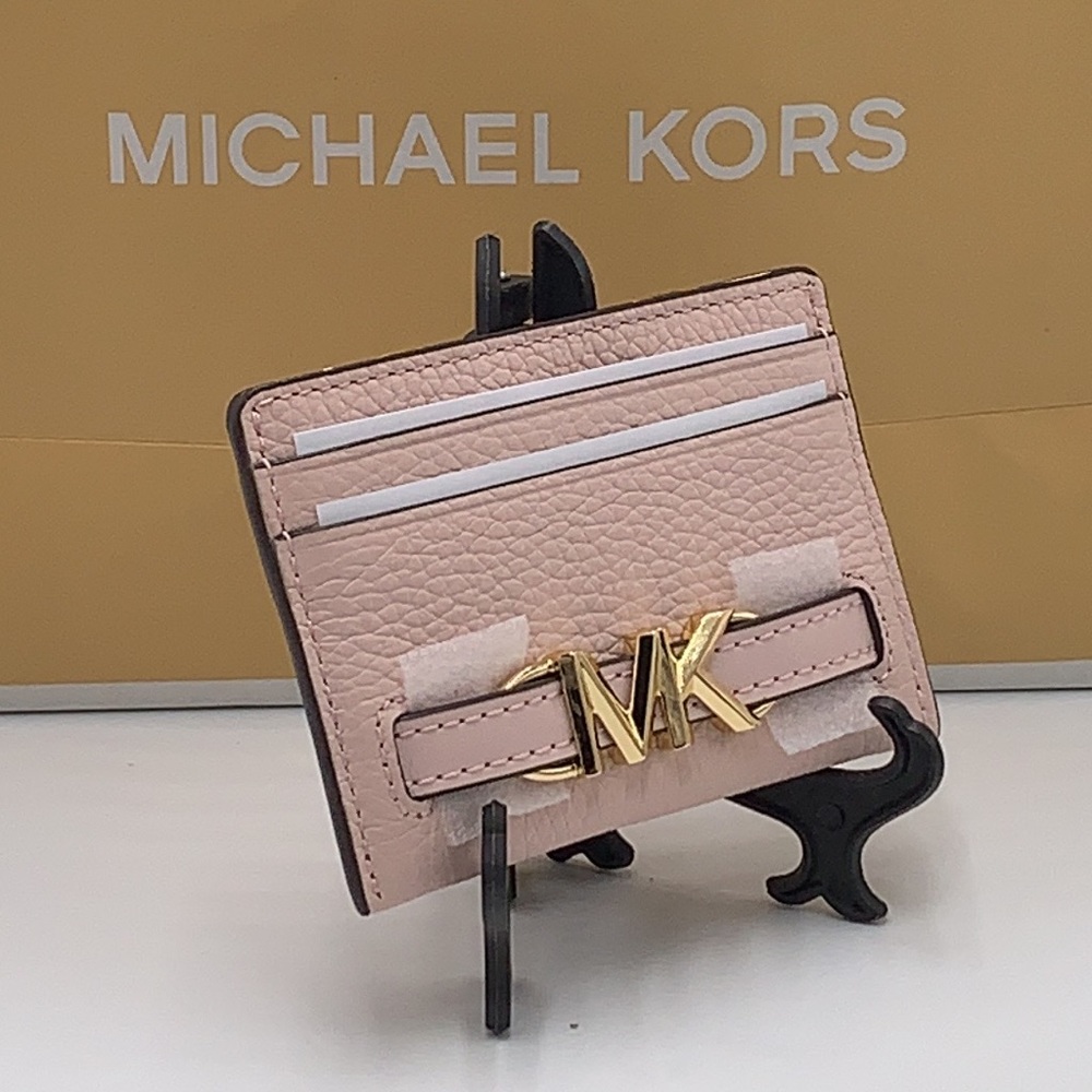 MICHAEL KORS
Reed Large Pebbled Leather Card Holder
Case Wallet
POWDER BLUSH - Picture 4 of 10
